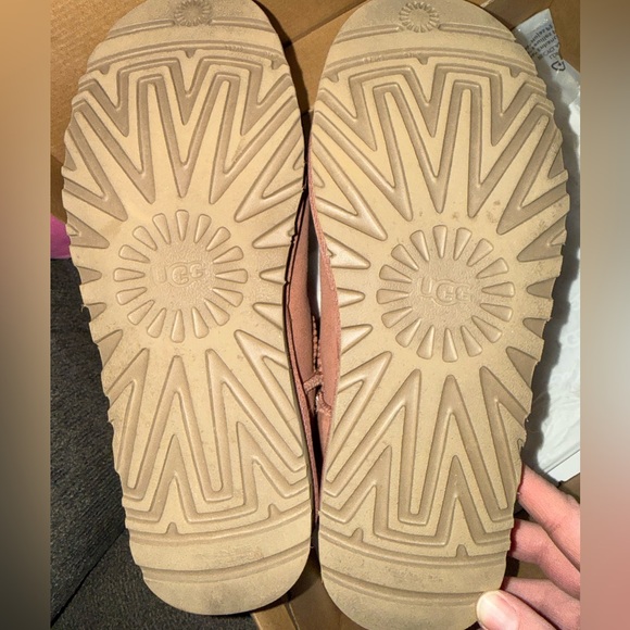 UGG Blush Bow Accent Boots - Picture 5 of 7